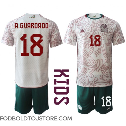 Mexico Andres Guardado #18 Udebanesæt Børn VM 2022 Kortærmet (+ Korte bukser)